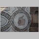 1582 ostia - regio i - insula iv - casa di bacco fanciullo (i,iv,3) - mosaik im hof - detail unten re aussen.jpg